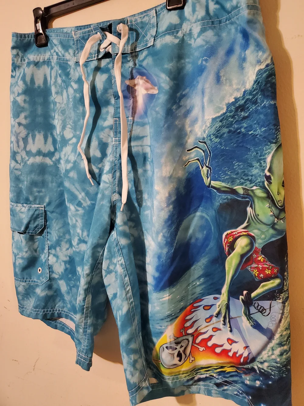 Mens Blue Tie-Dye Alien Graphic Swim Shorts Board Shorts Mens Sz 36 - Picture 2 of 6